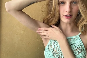 Amateur Webcam Cute Teen Plays Solo with Big Dildo