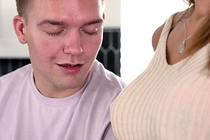 Cassie Del Isla Et Crystal Clark