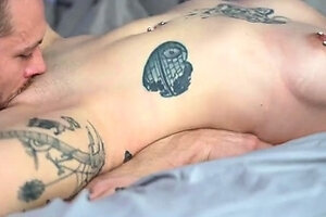 pussy eating orgasm and cum in her emo pussy