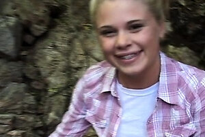 Lesbo slut fingering Summer