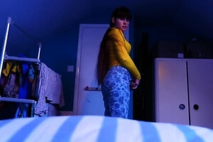 Sydney Harwin – Bunking With Your Horny Pregnant Sister