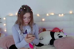 Small titted brunette teen fingering on the bed