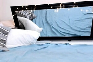 Sexy hottie Anetta Keys enjoys a solo toy masturbation