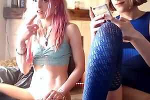 Amateur Webcam Teen Masturbates And Teases