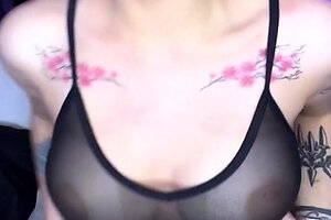 Amateur Asian teen sucks this big hard cock