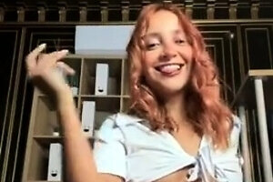 Sweet looking Ebony Teen Solo Masturbation