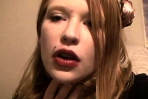 Hot Teen Chloe Toy Masturbates to Orgasm with her Wand