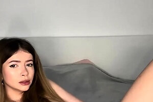 Adrianna Savu, totally naked and horny, gives a stunning