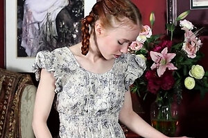 Amateur Teen Uses The Vibraking Toy Whitney