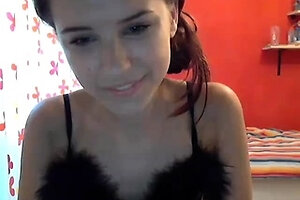 Amateur Webcam Teen Masturbates And Teases
