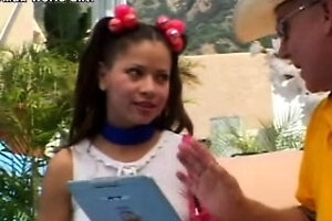 Slutty teen blowjobs and anal try out