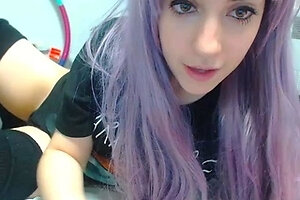 Hot amateur webcam teen masturbates for their fans