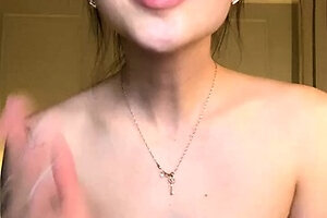 Amateur Teen Dances and Teases Solo on cam